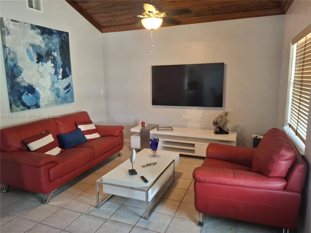 29 Bonefish Ave Key Largo, FL 33037