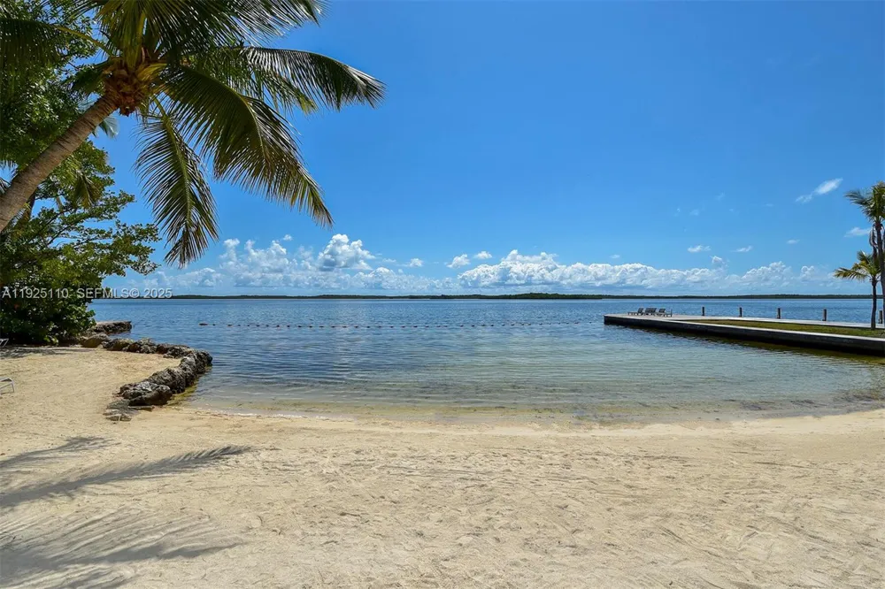 29 Bonefish Ave Key Largo, FL 33037