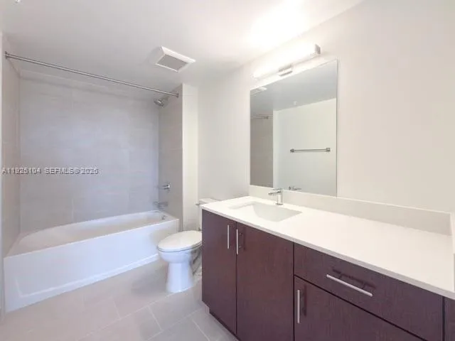 11239 NW 4th Ter #204 Sweetwater, FL 33172