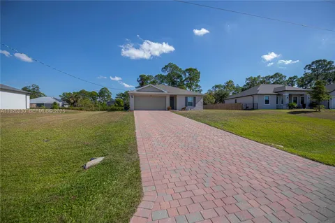 6058 S Moss Circle