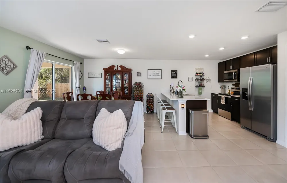 6058 S Moss Circle La Belle, FL 33935