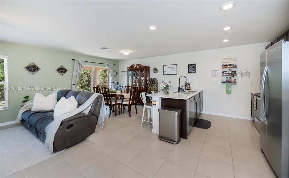 6058 S Moss Circle La Belle, FL 33935
