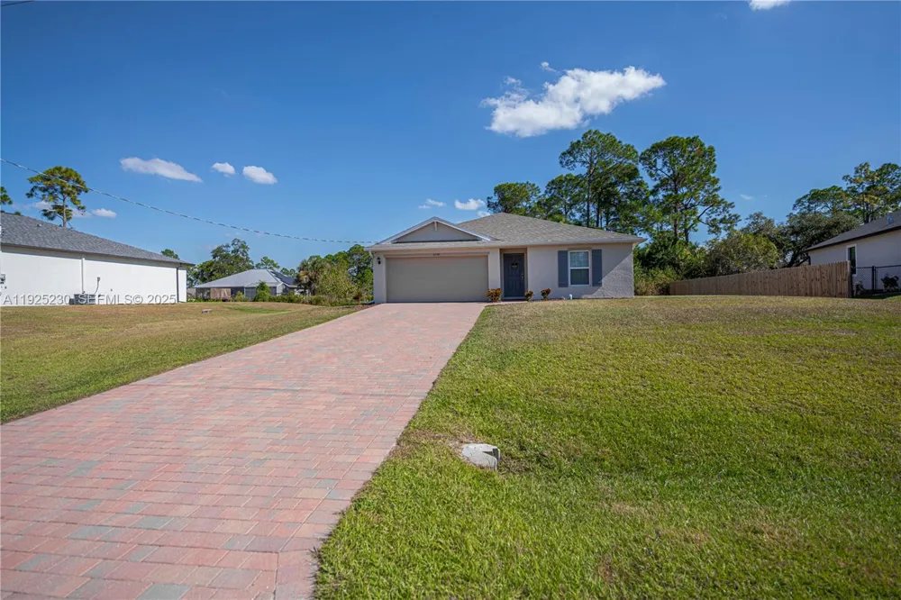 6058 S Moss Circle La Belle, FL 33935