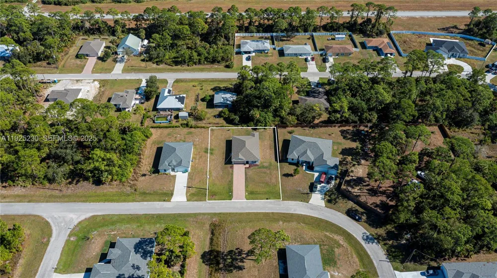 6058 S Moss Circle La Belle, FL 33935