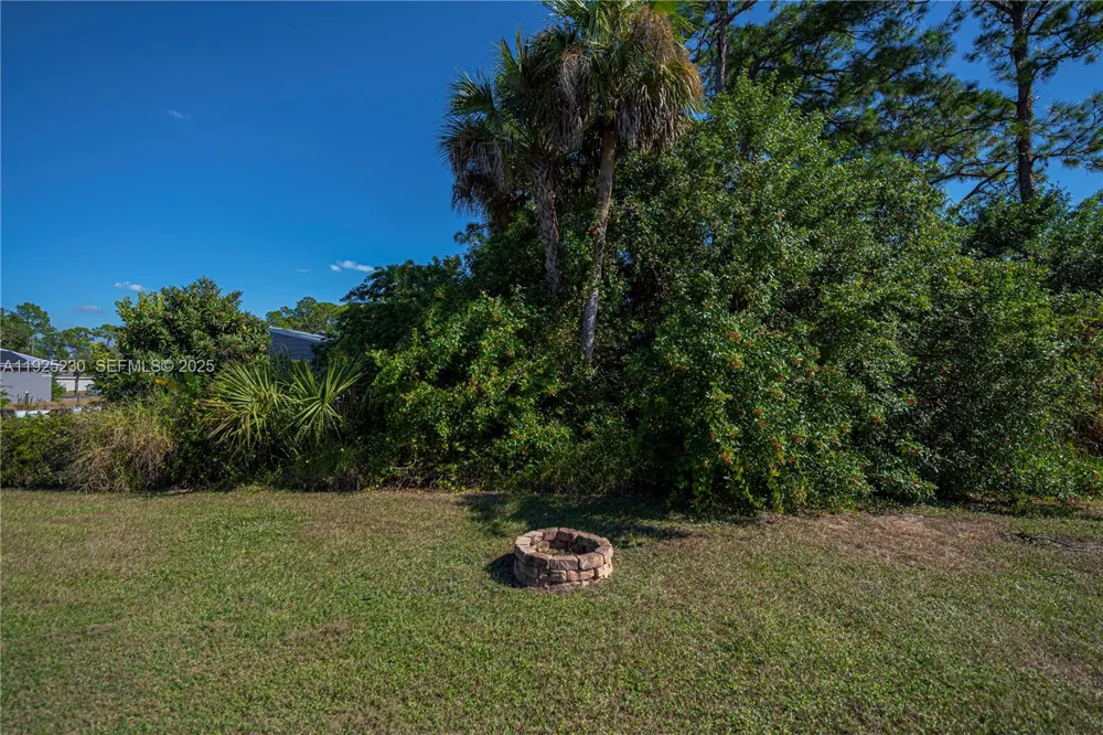 6058 S Moss Circle La Belle, FL 33935