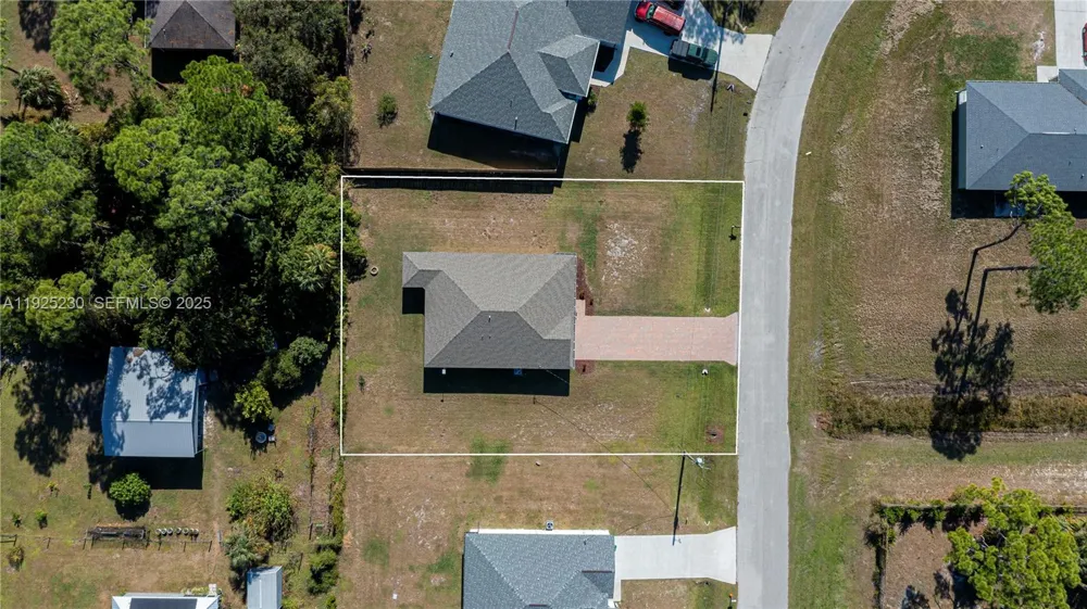 6058 S Moss Circle La Belle, FL 33935