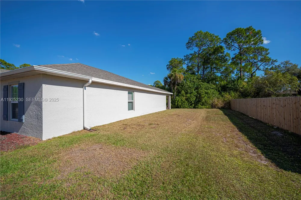 6058 S Moss Circle La Belle, FL 33935