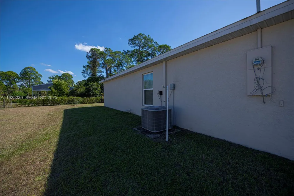 6058 S Moss Circle La Belle, FL 33935