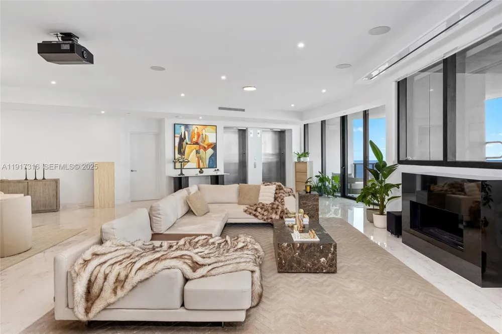 18555 Collins Ave #5501 Sunny Isles Beach, FL 33160
