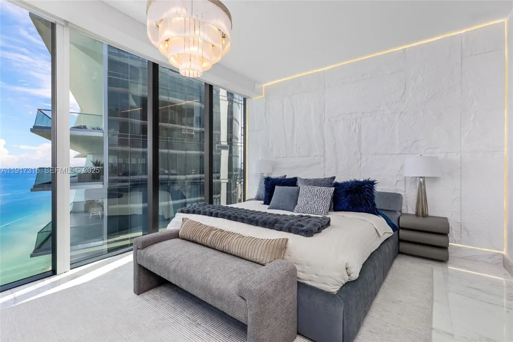 18555 Collins Ave #5501 Sunny Isles Beach, FL 33160