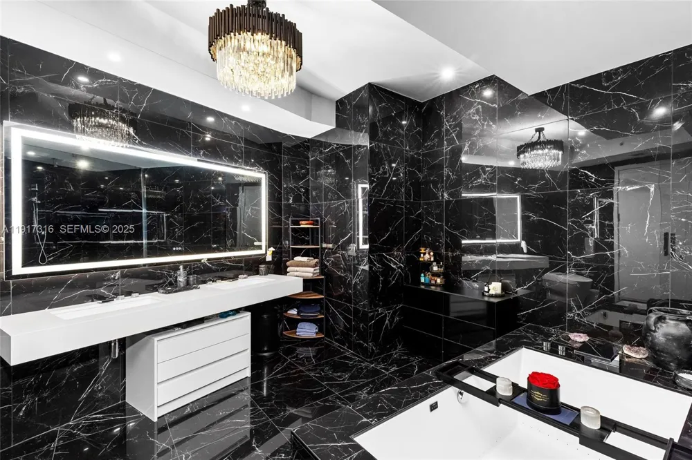 18555 Collins Ave #5501 Sunny Isles Beach, FL 33160