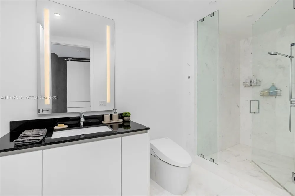 18555 Collins Ave #5501 Sunny Isles Beach, FL 33160