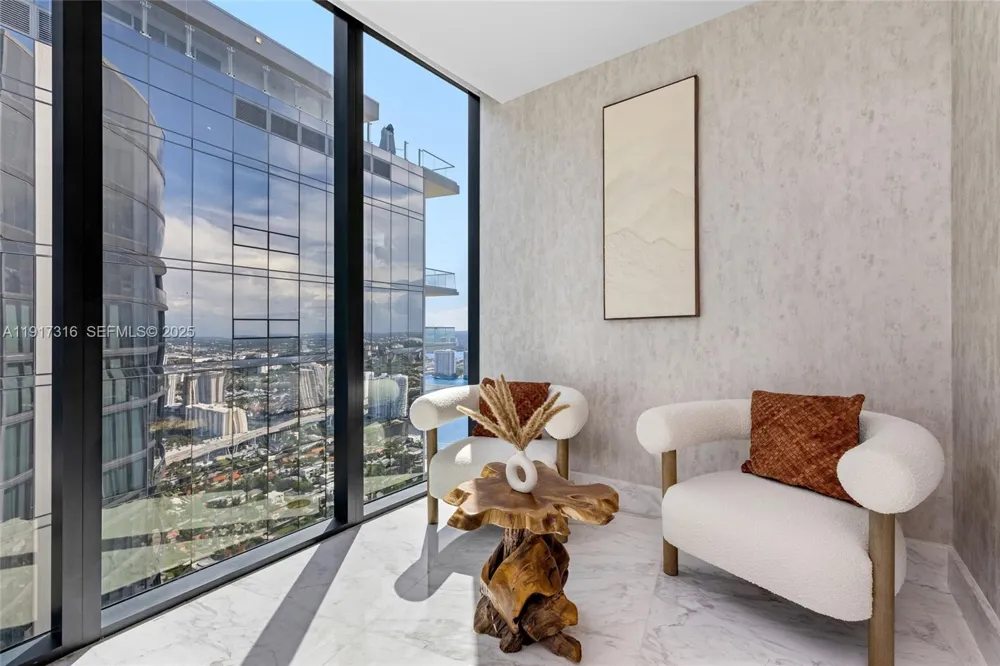 18555 Collins Ave #5501 Sunny Isles Beach, FL 33160
