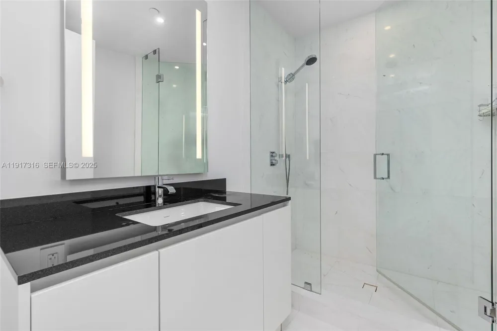 18555 Collins Ave #5501 Sunny Isles Beach, FL 33160