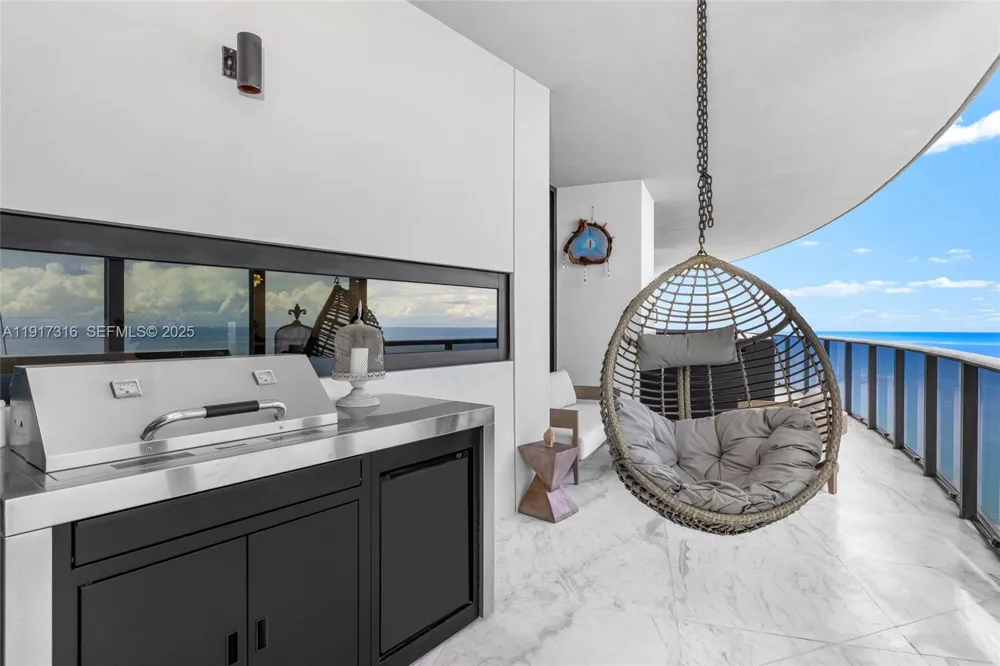 18555 Collins Ave #5501 Sunny Isles Beach, FL 33160