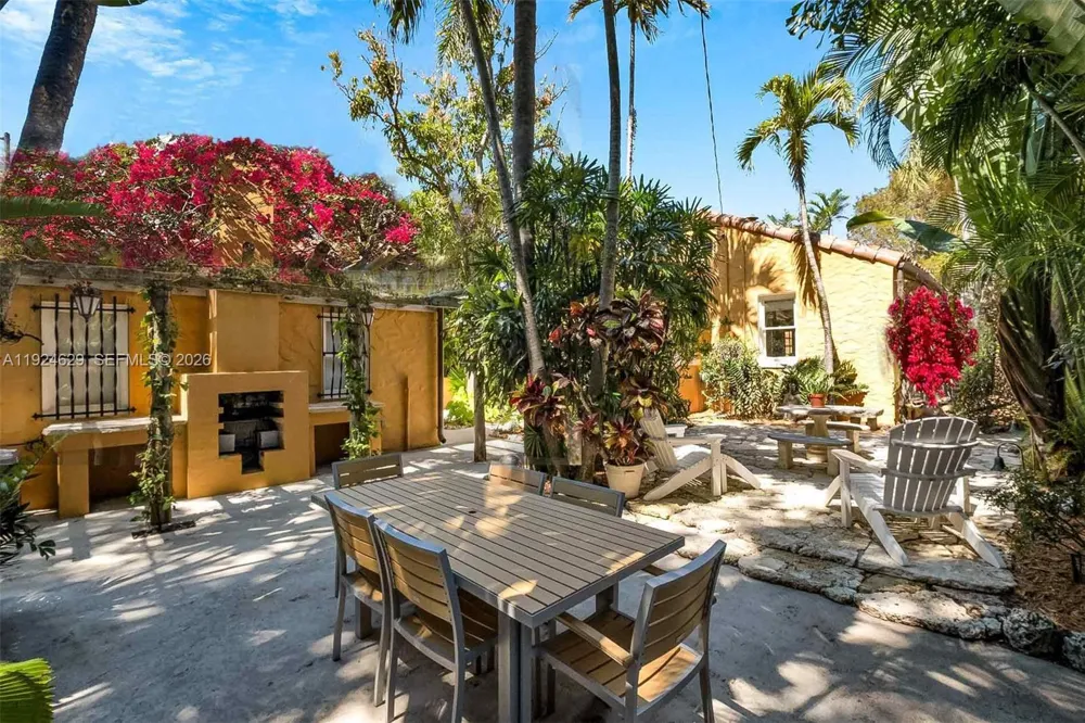 136 NE 101st St Miami Shores, FL 33138