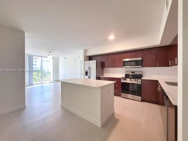 11239 NW 4th Ter #610 Sweetwater, FL 33172