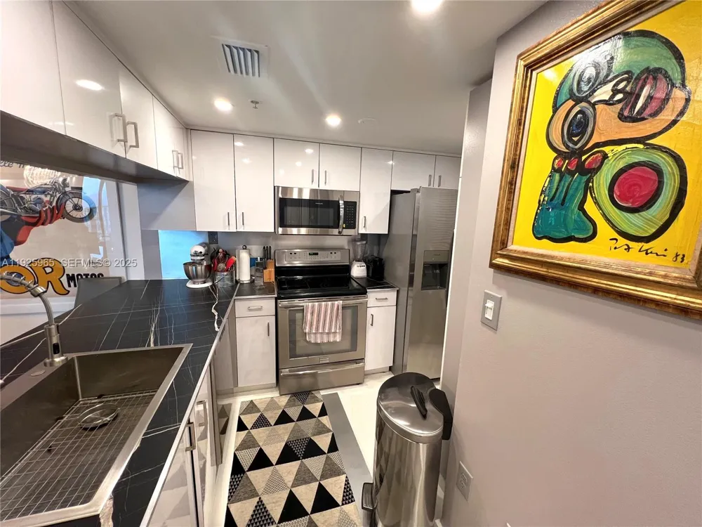650 West Ave #2804 Miami Beach, FL 33139