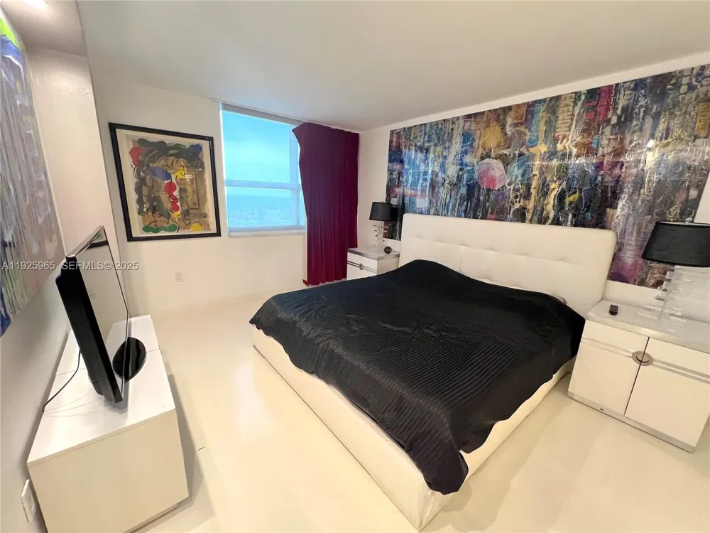 650 West Ave #2804 Miami Beach, FL 33139
