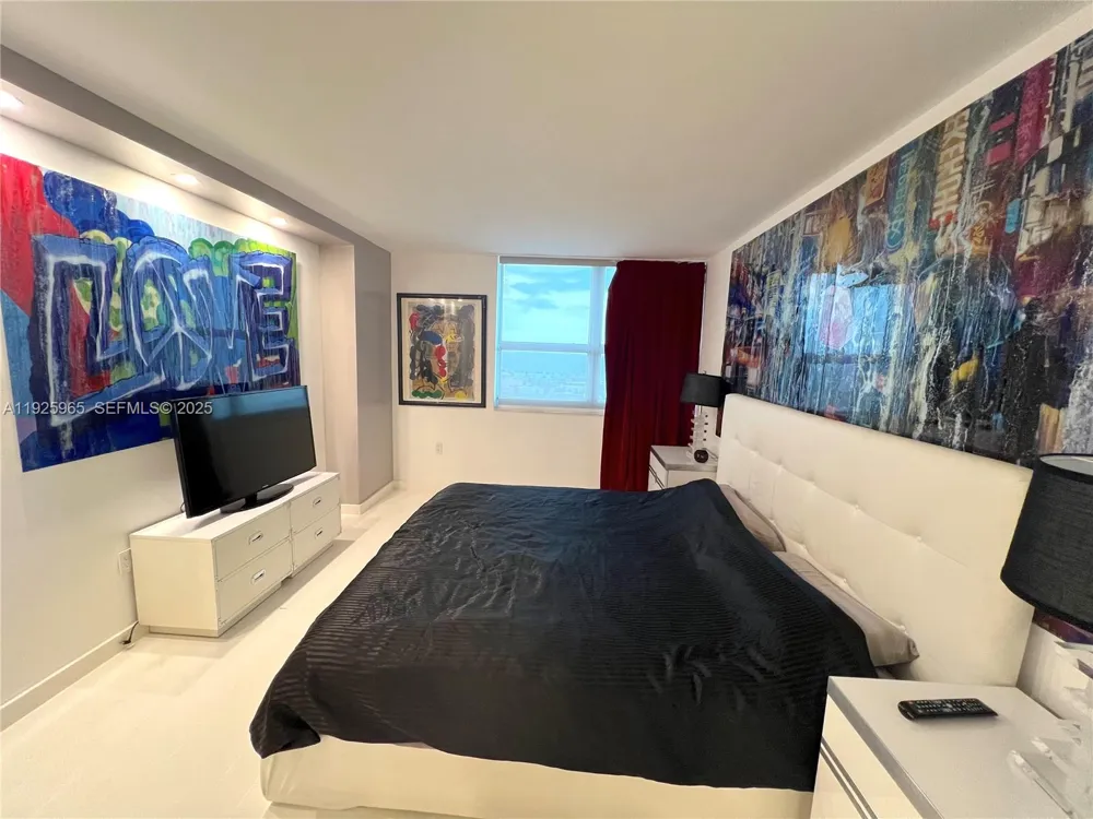 650 West Ave #2804 Miami Beach, FL 33139