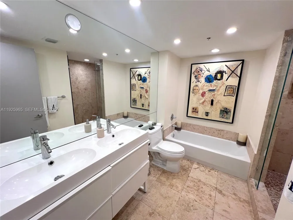 650 West Ave #2804 Miami Beach, FL 33139