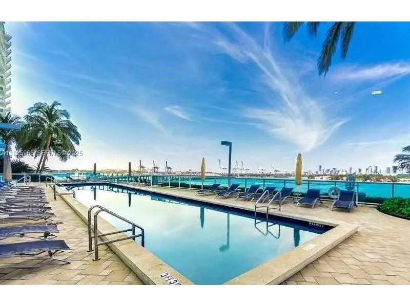 650 West Ave #2804 Miami Beach, FL 33139