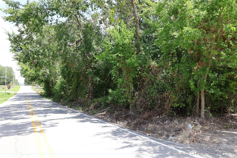 E 700 ROAD Wagoner, OK 74467