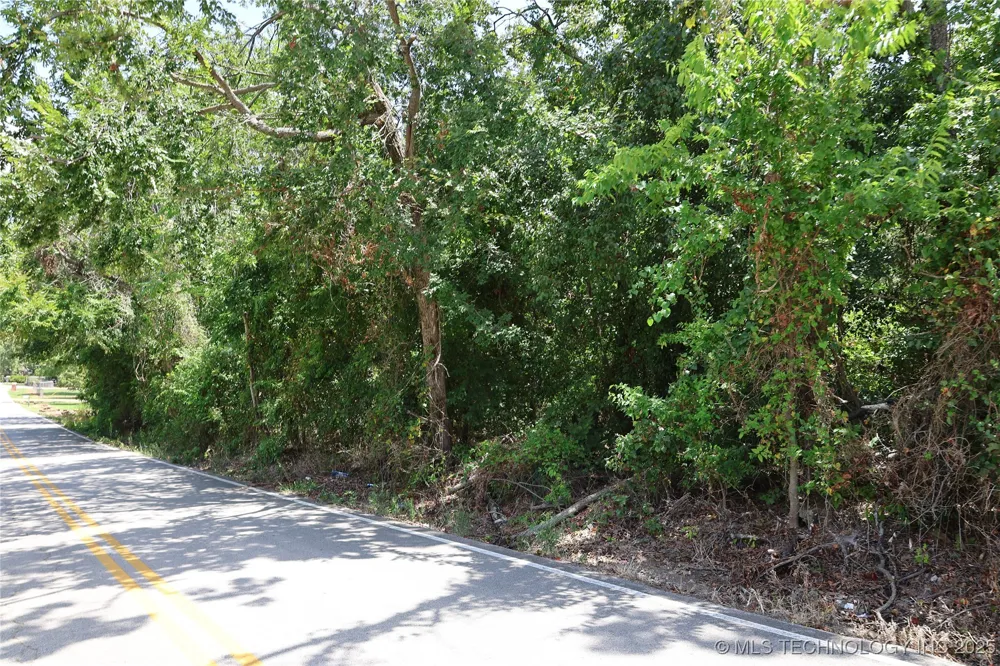 E 700 ROAD Wagoner, OK 74467