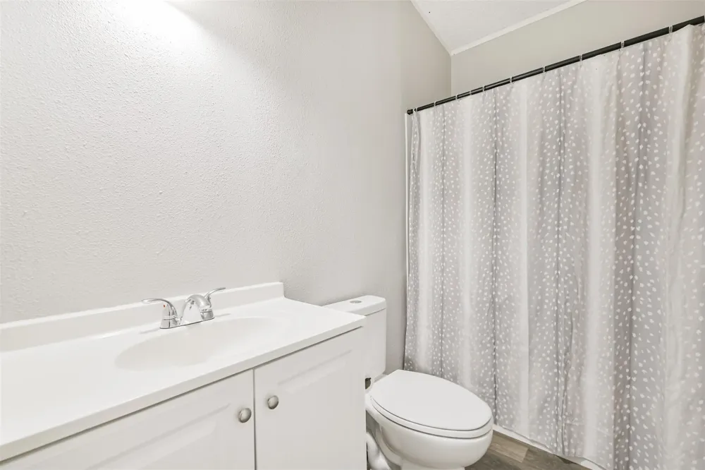 1089 County Road 120 Hallettsville, TX 77964