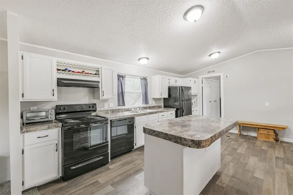 1089 County Road 120 Hallettsville, TX 77964