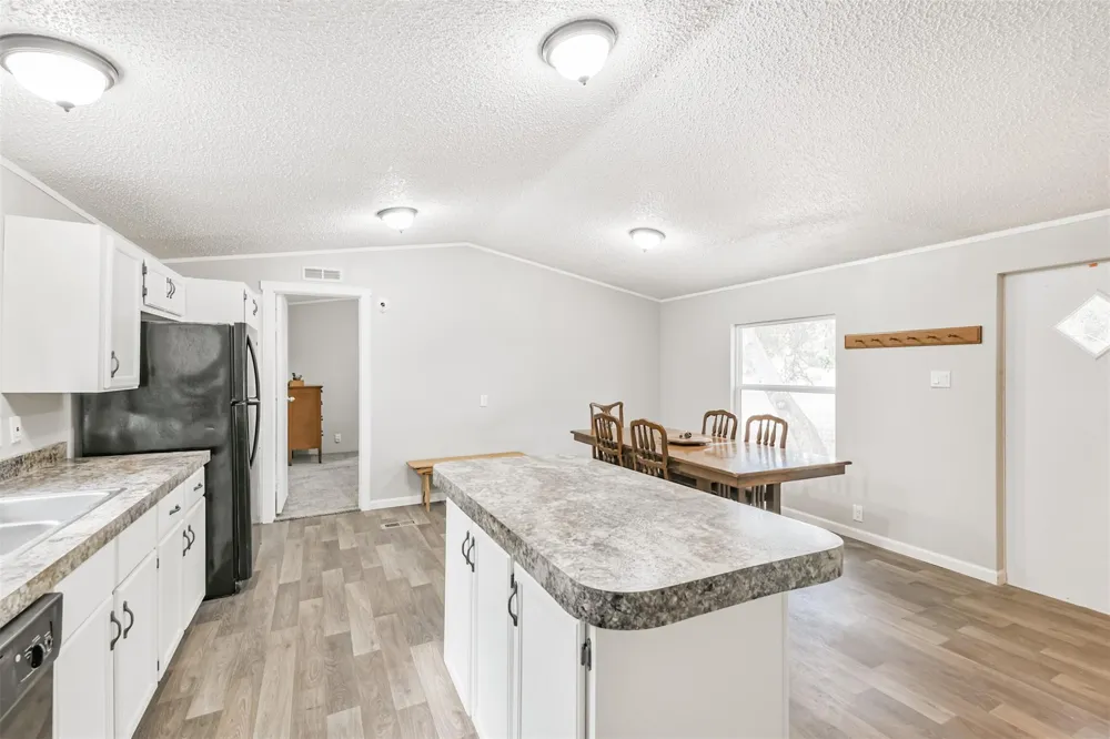 1089 County Road 120 Hallettsville, TX 77964