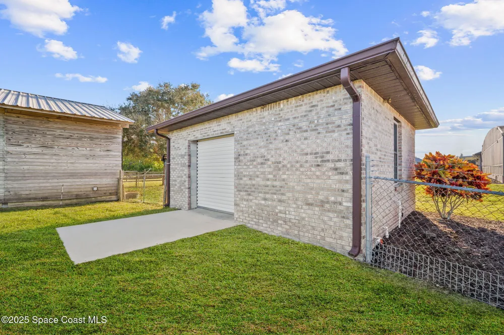 3125 Davis Road Mims, FL 32754