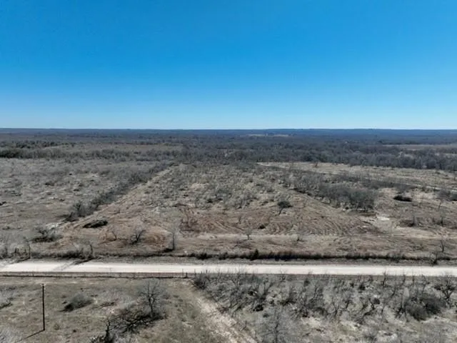 4 County Road 420 Waelder, TX 78959