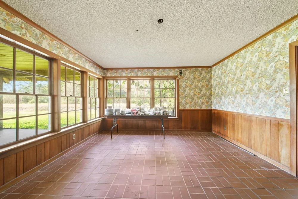 629 County Road 133 Alvin, TX 77511