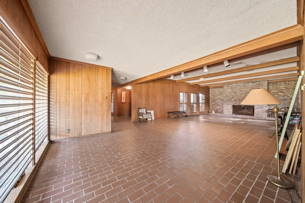 629 County Road 133 Alvin, TX 77511