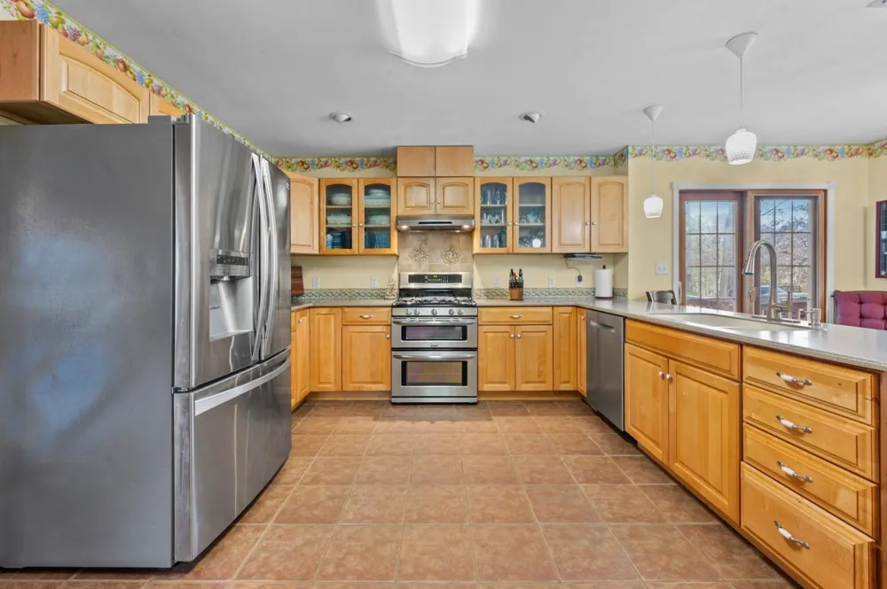 6910 Highway 147 N Center, TX 75935
