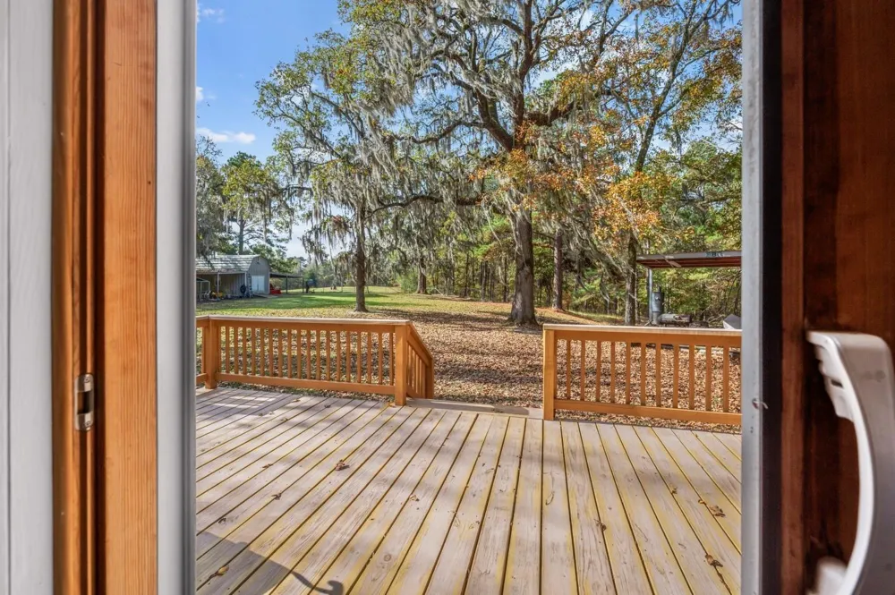 6910 Highway 147 N Center, TX 75935
