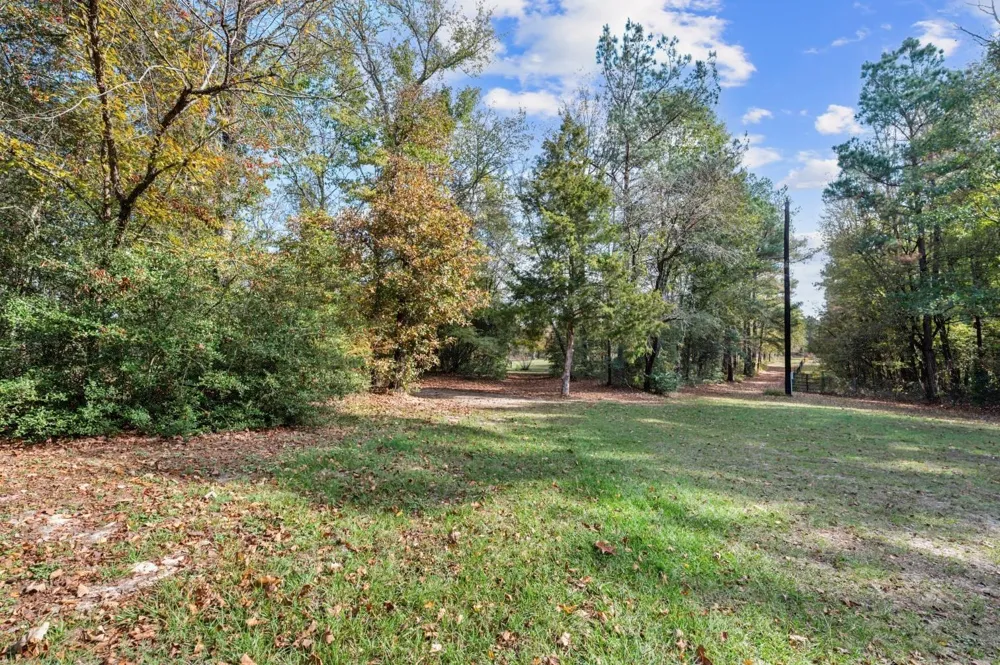 6910 Highway 147 N Center, TX 75935