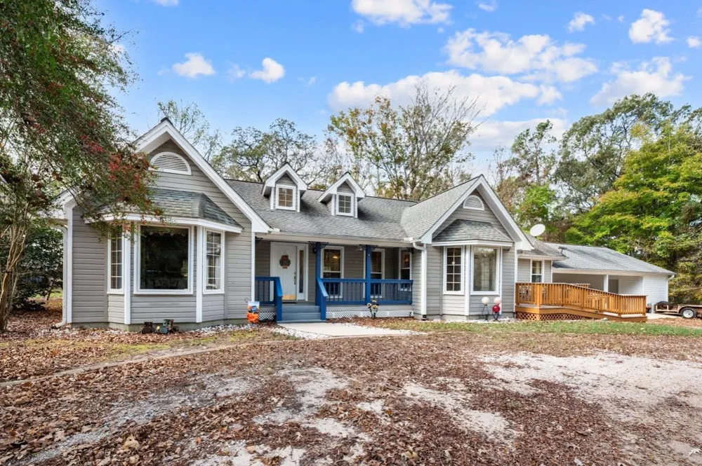 6910 Highway 147 N Center, TX 75935