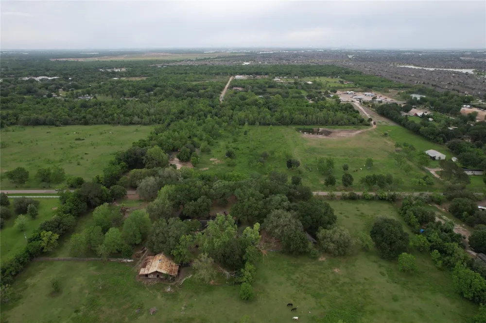E Jasmine Street Fresno, TX 77545