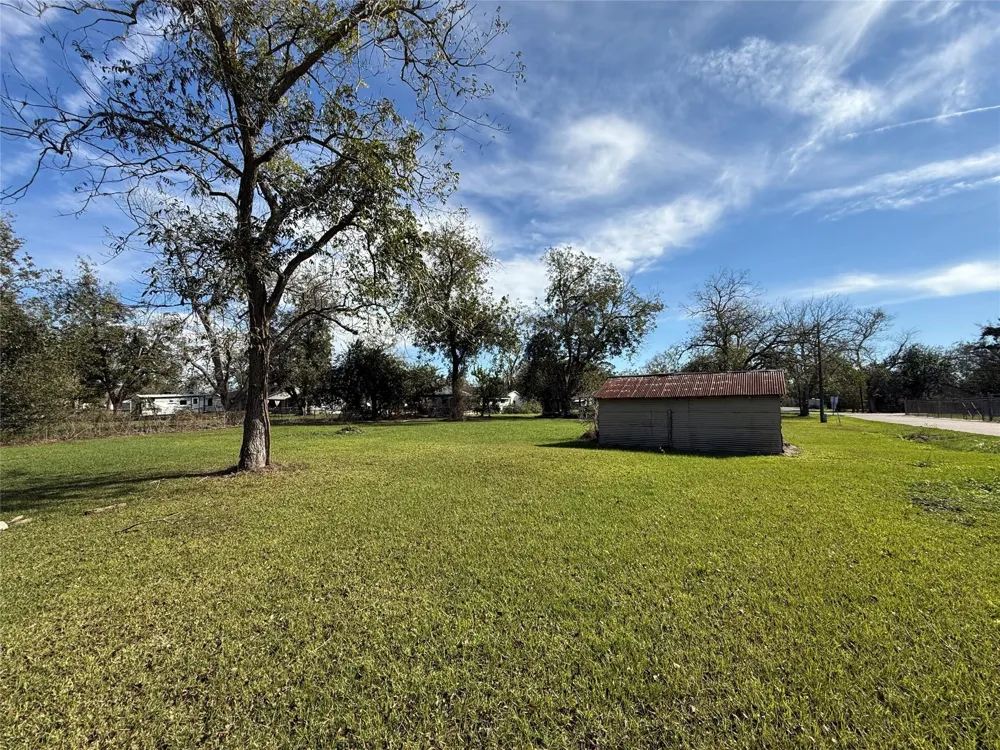 602 Orange Street Sweeny, TX 77480