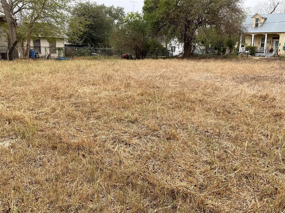 310 Stockdale Street Cuero, TX 77954
