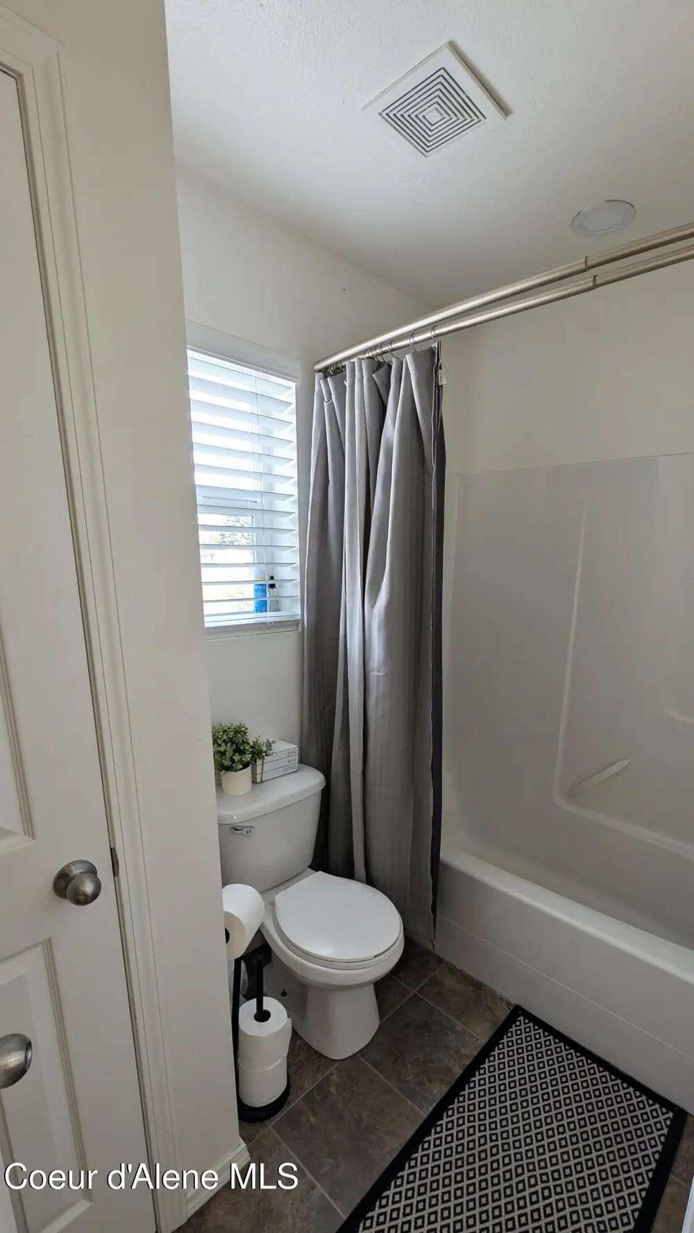 1627 E ZOEY COURT Post Falls, ID 83854