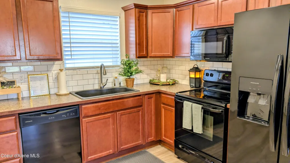 1627 E ZOEY COURT Post Falls, ID 83854