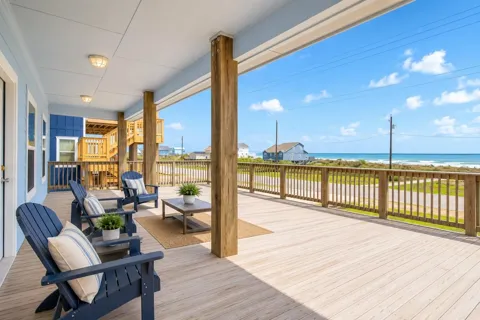 4539 Blue Water Highway