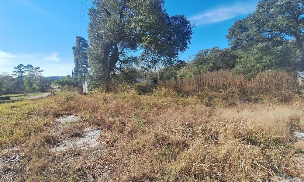 109 Folz Street Snook, TX 77878
