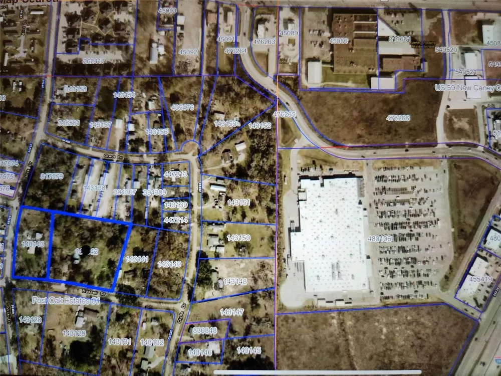 20371 Vick Dr / 22401 Russell Drive New Caney, TX 77357