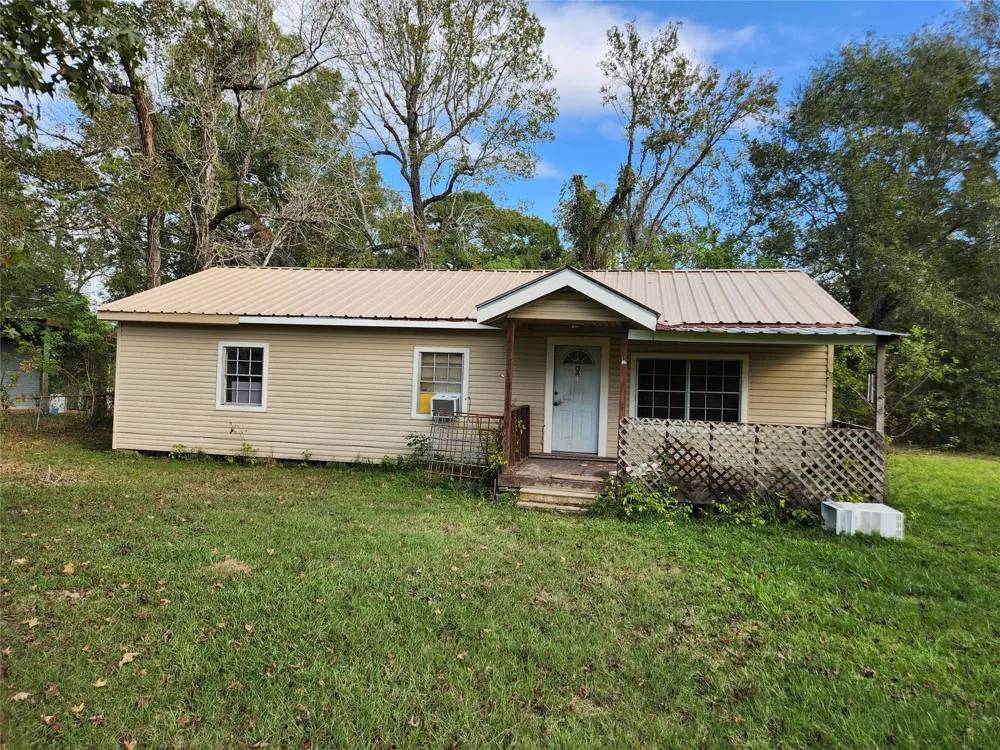 20371 Vick Dr / 22401 Russell Drive New Caney, TX 77357