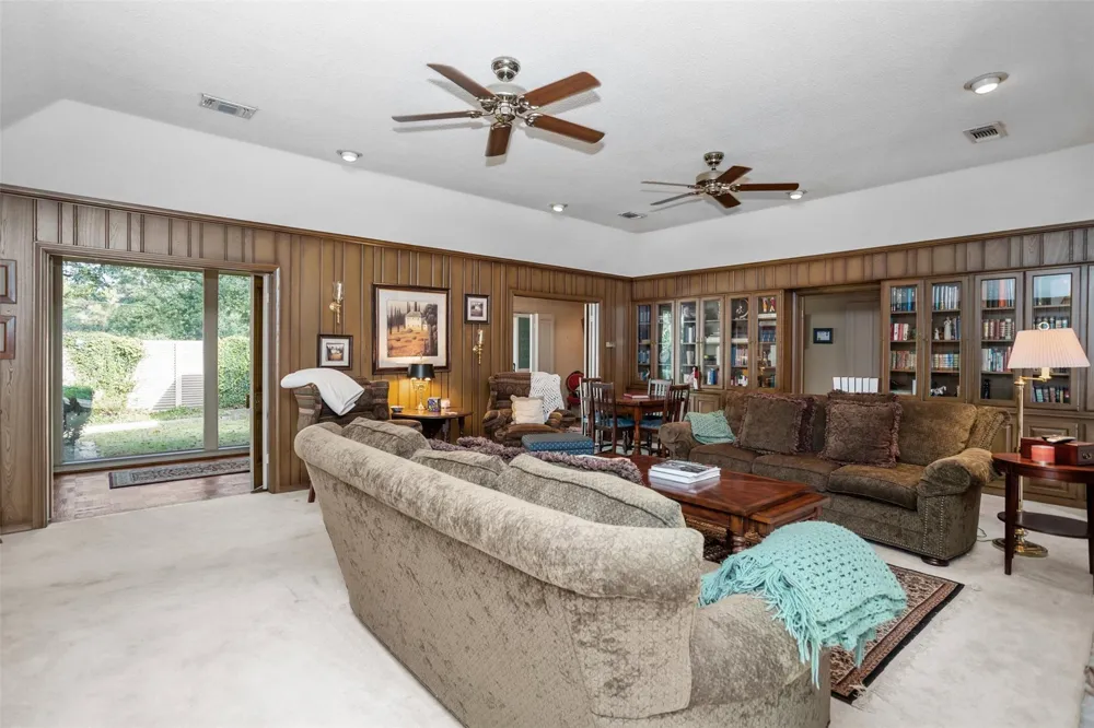 909 E Mimosa Lane Crockett, TX 75835