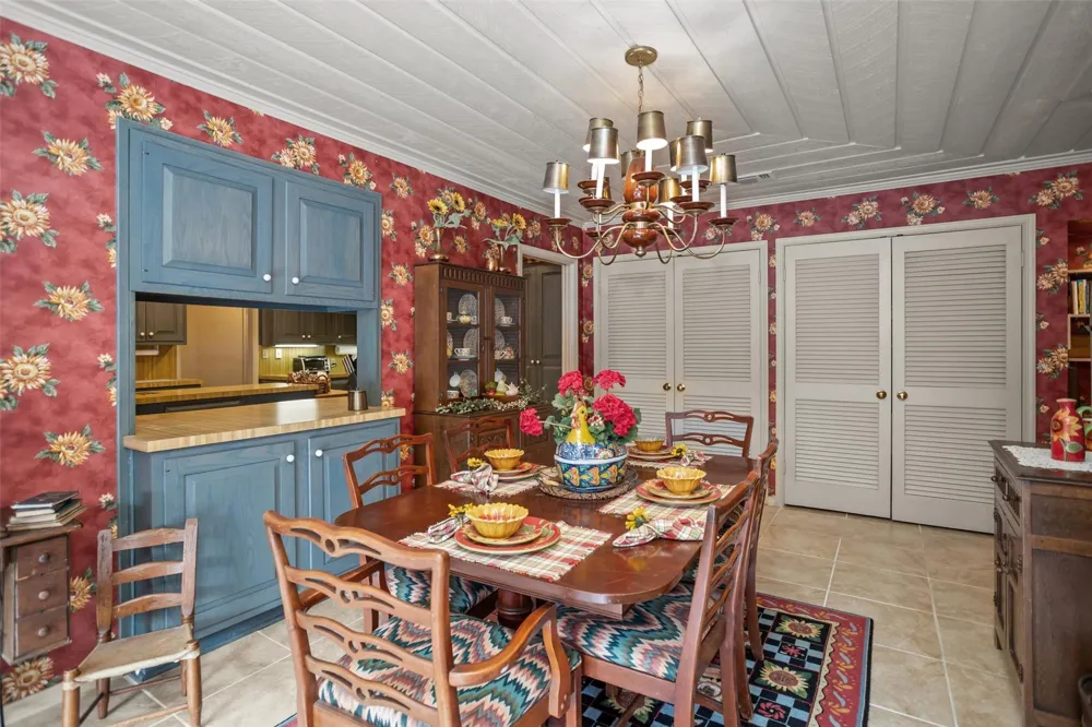909 E Mimosa Lane Crockett, TX 75835